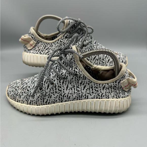 Adidas Yeezy Boost 350 Kids Size 6 Turtledove - Picture 2 of 6